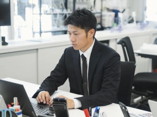 営業工務 (担当者) 写真